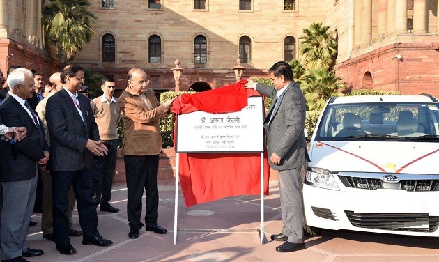 Arun Jaitley inaugurates Electric Vehicle Charging Station in North Block Arun Jaitley inaugurates Electric Vehicle Charging Station in North Block