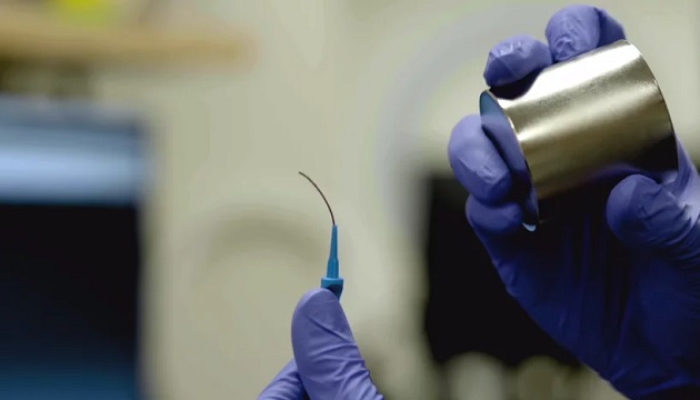 Robotic Thread For Brain Surgery