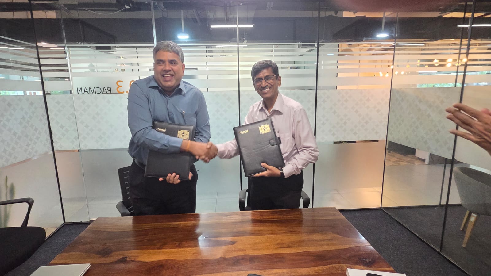  Aheesa Signs Packaging MoU with Optilink Networks